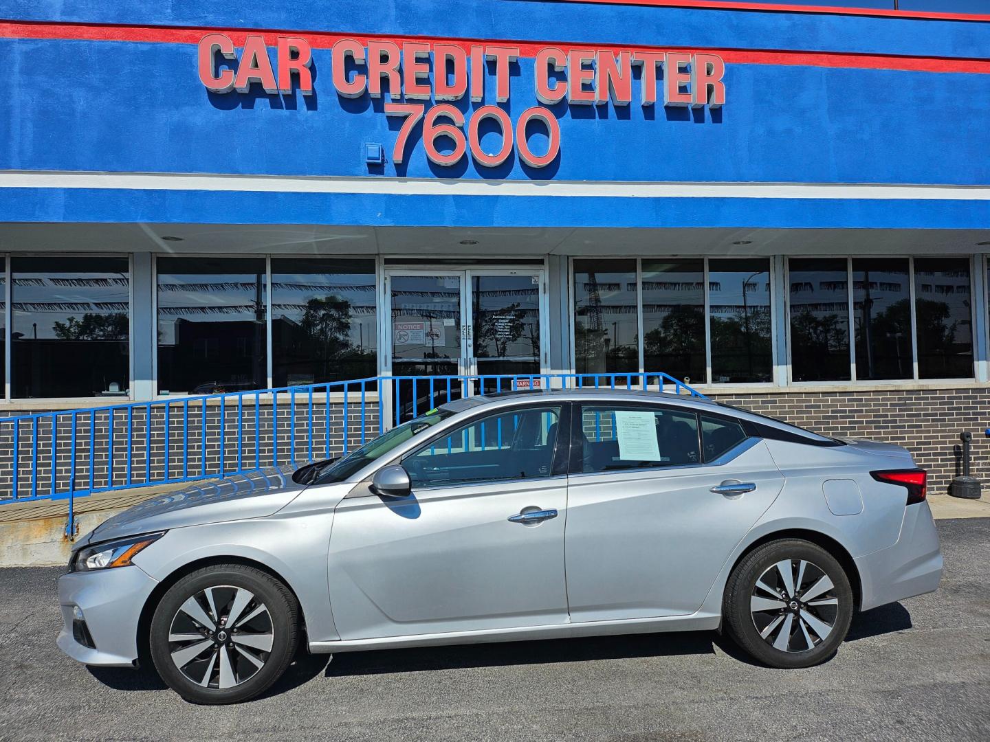 2019 SILVER Nissan Altima 2.5 SL (1N4BL4EV3KC) with an 2.5L L4 DOHC 16V engine, CVT transmission, located at 7600 S Western Ave., Chicago, IL, 60620, (773) 918-3980, 0.000000, 0.000000 - Photo#0